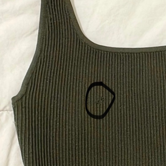 Aritzia Babaton sculpt knit top (full length) - Picture 3 of 3